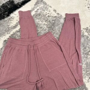 ALO Yoga Muse Jogger Pants